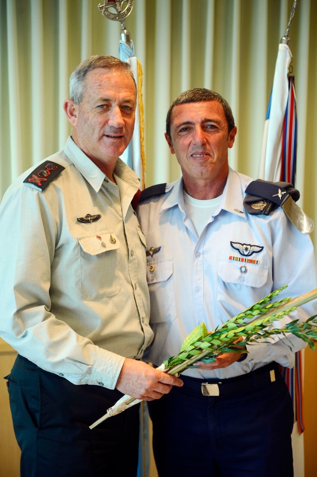 Chief of the General Staff Lt. Gen. Benny Gantz and the Chief Military Rabbi Brig. Gen. Raffi Peretz 